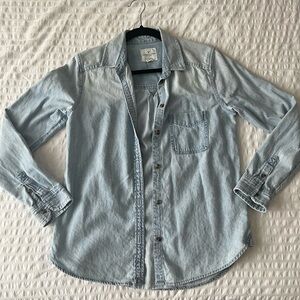 American Eagle Boyfriend Fit Denim Shirt XS